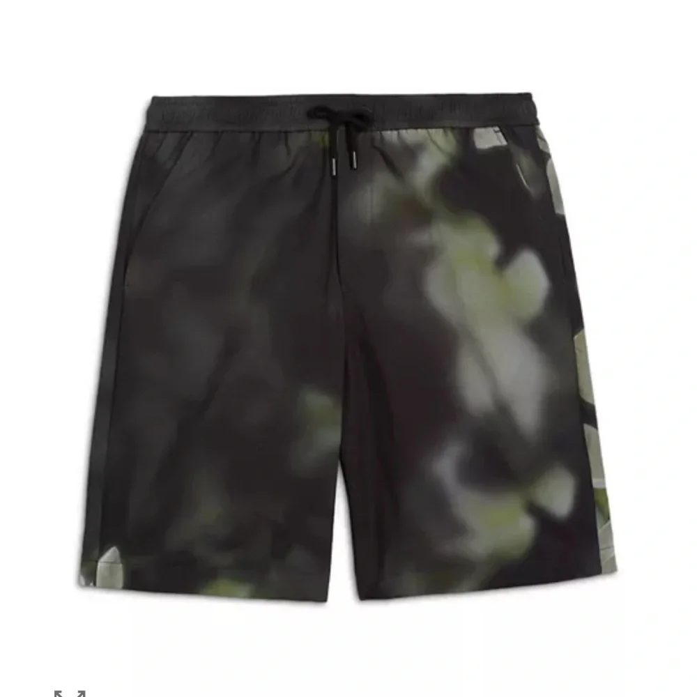 Ted Baker‎ Men's Caol Digital Print Floral Shorts Size 28R NWOT